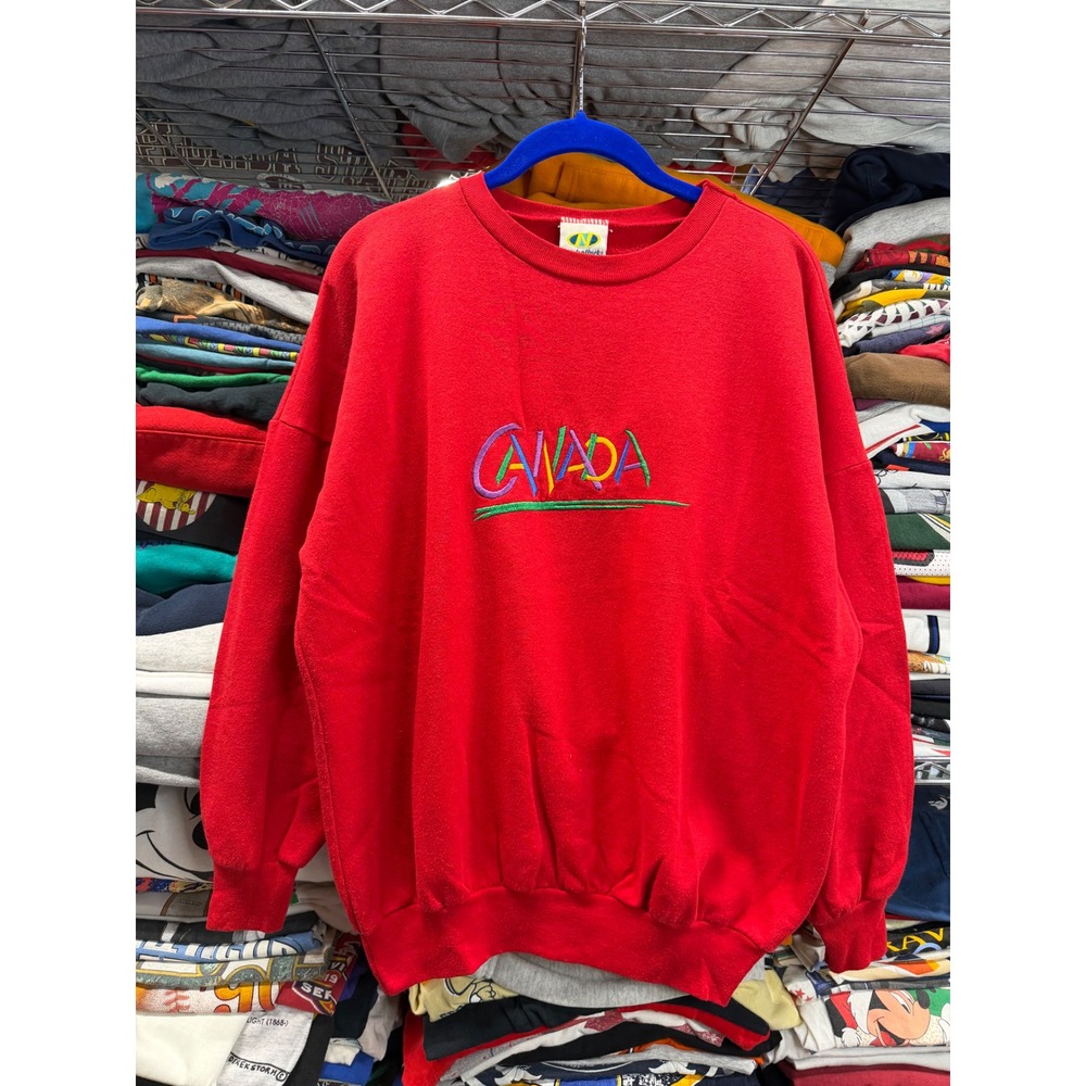 Vintage Nicholbys Canada Embroidered Sweatshirt Mens Red Crewneck 26x26 90s